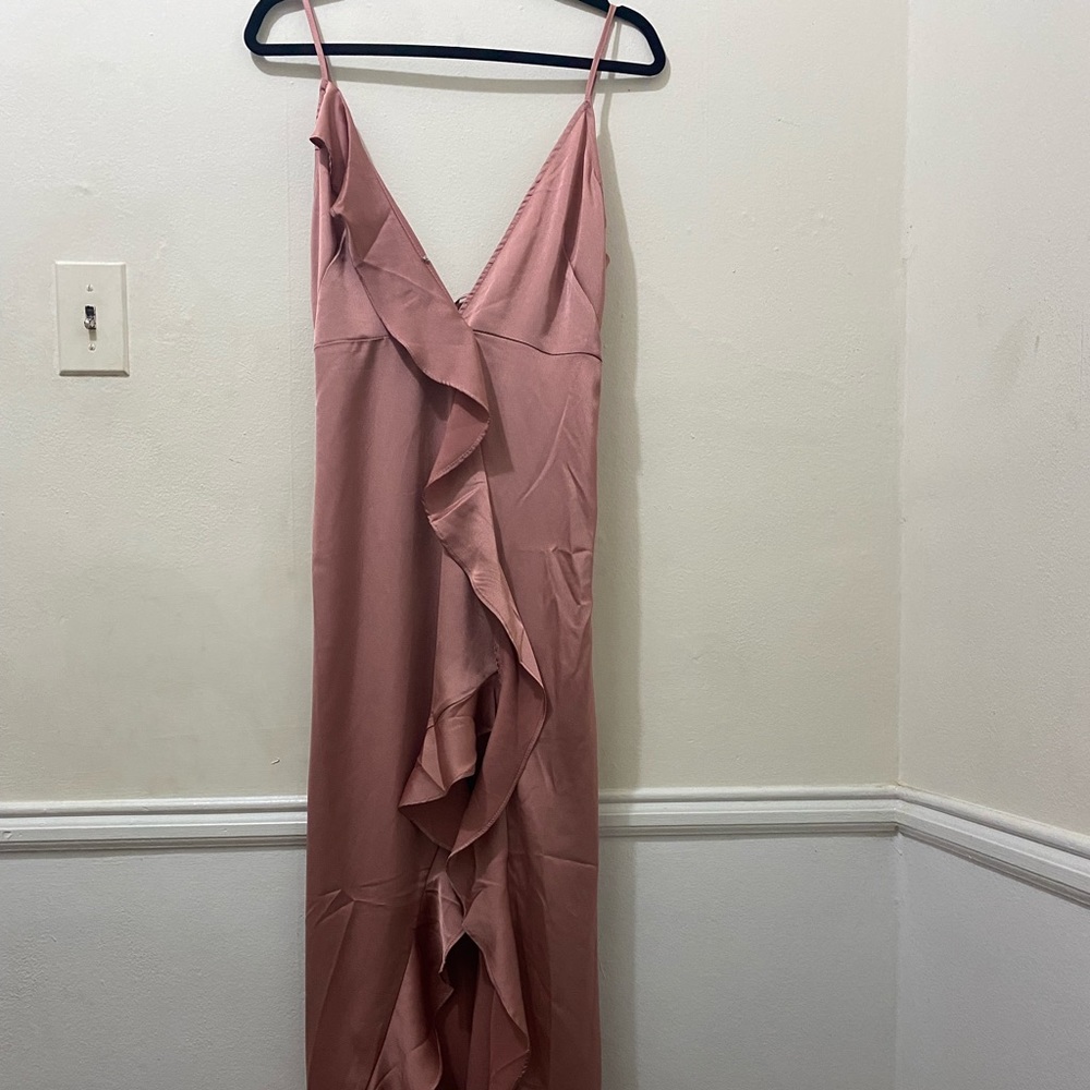 Vici maxi dress in size small in dusty pink